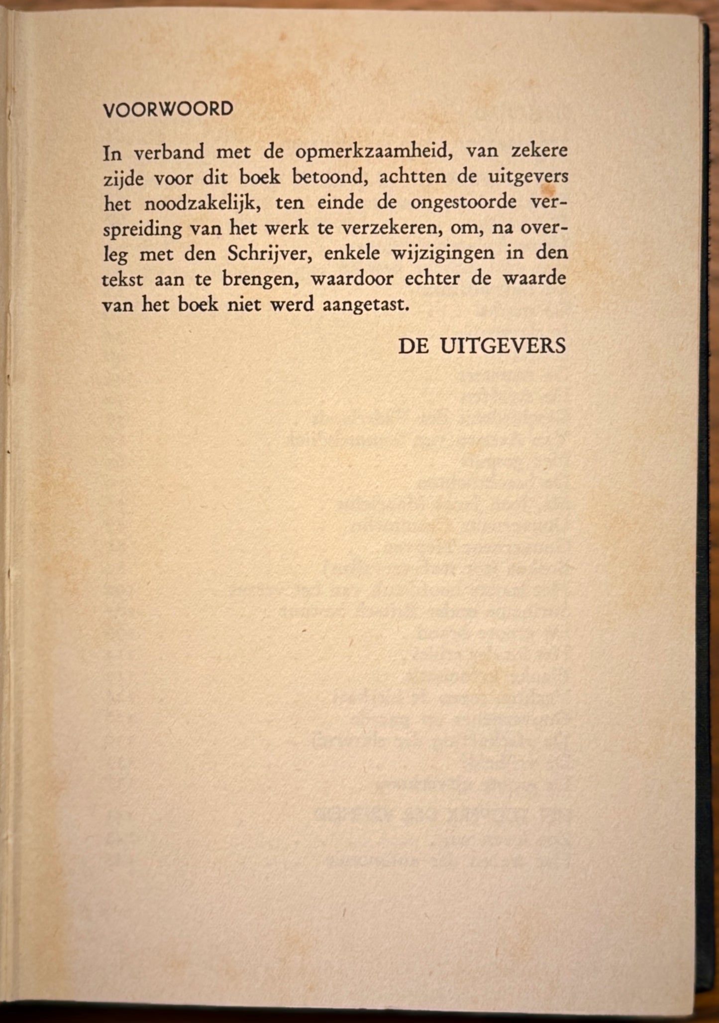 Wij slaven van Suriname. Amsterdam, Uitgevers-Mij Contact, 1934