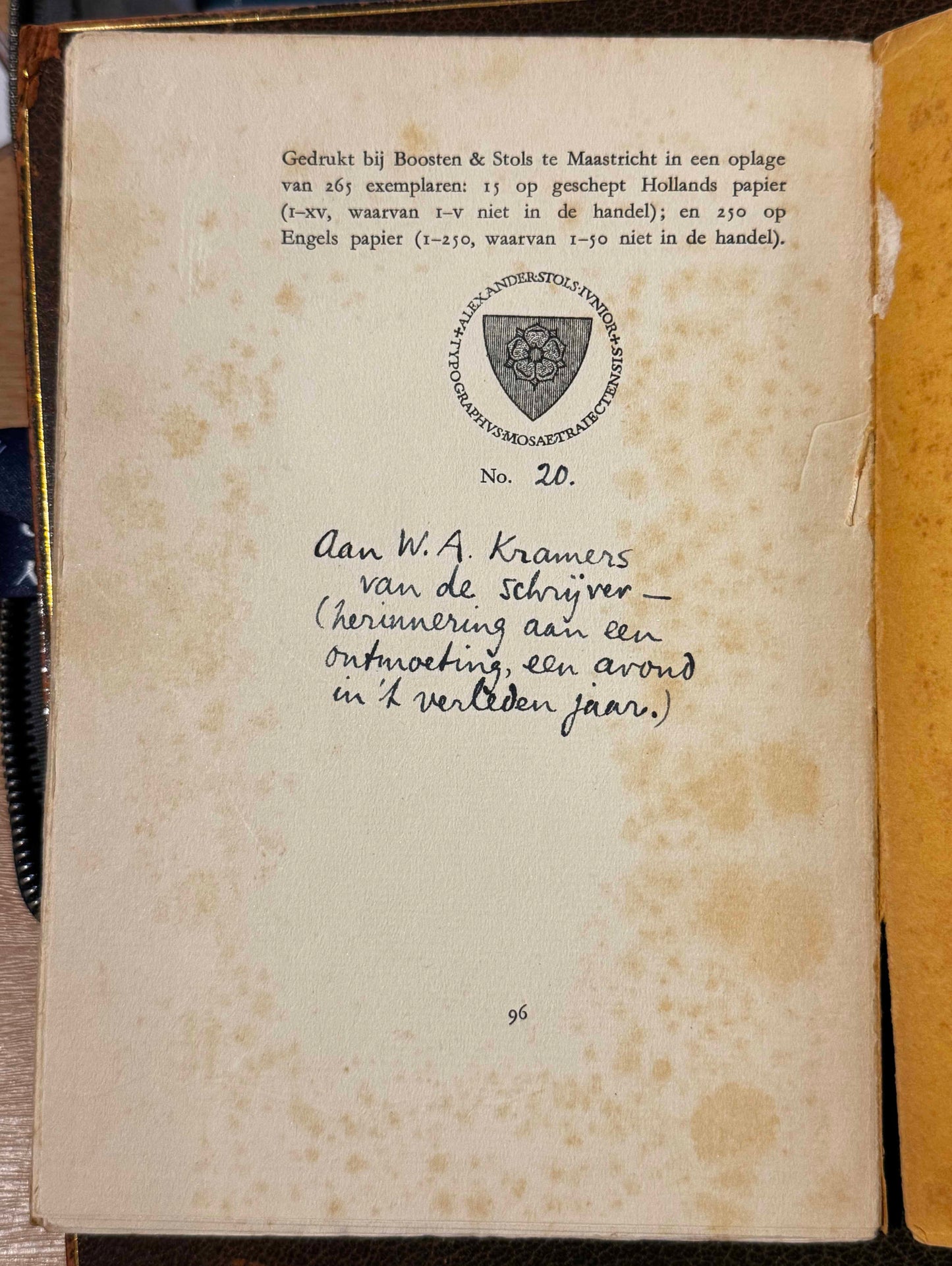 E. du Perron, Poging tot afstand. Met een tekening van A.C. Willink. Bussum, bij W.N. Dinger, Parklaan, 27, 1927
