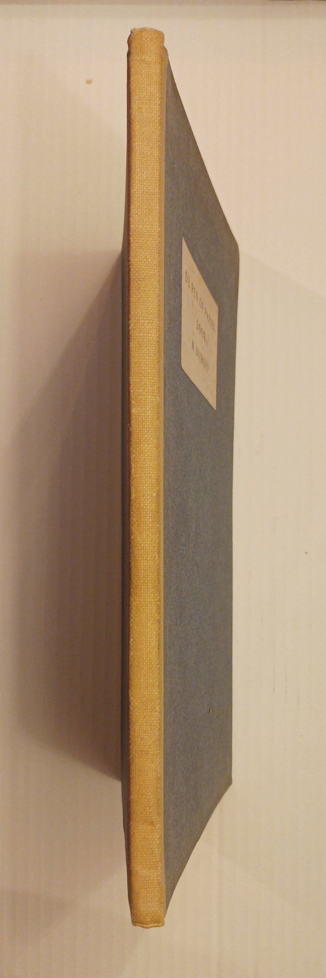 [Gesigneerd] Martinus Nijhoff. De pen op papier, gevolgd door een vertaling van Lafontaine’s Fabel De Twee Duiven.