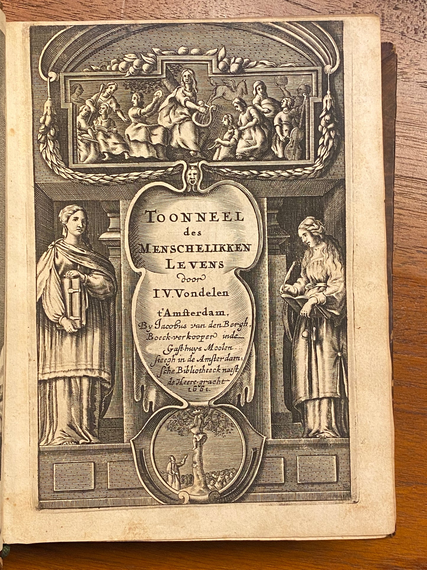J. v. Vondel, 1. Toonneel des Menschelikken levens. Amsterdam, Jacobus vanden Bergh, 1661. 2. Vorstelijcke warande der dieren. Amsterdam, Gysbert de Groot, (1730?). 3. Q. Horatius Flaccus. Amsterdam, Evert Visscher, 1735.