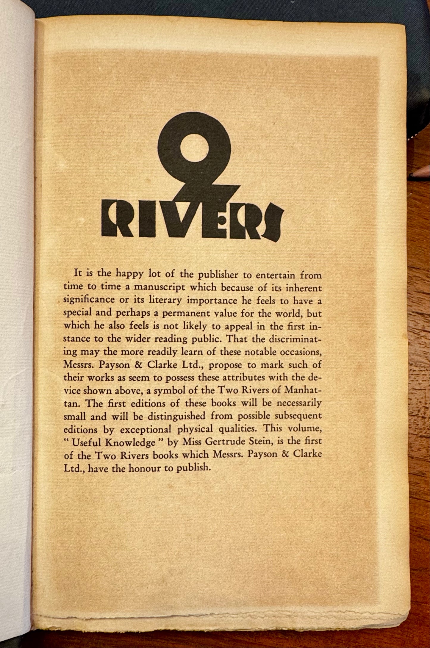 Gertrude Stein, Useful knowledge. New York, Payson and Clarke, 1928