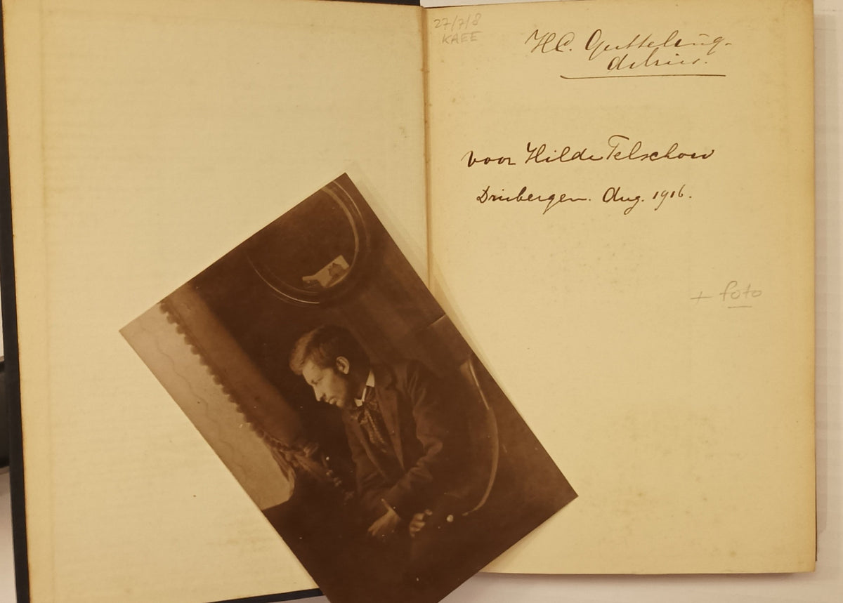 Alex Gutteling. Doorgloeide wolken. Gedichten. Met levensbericht door Albert Verwey.