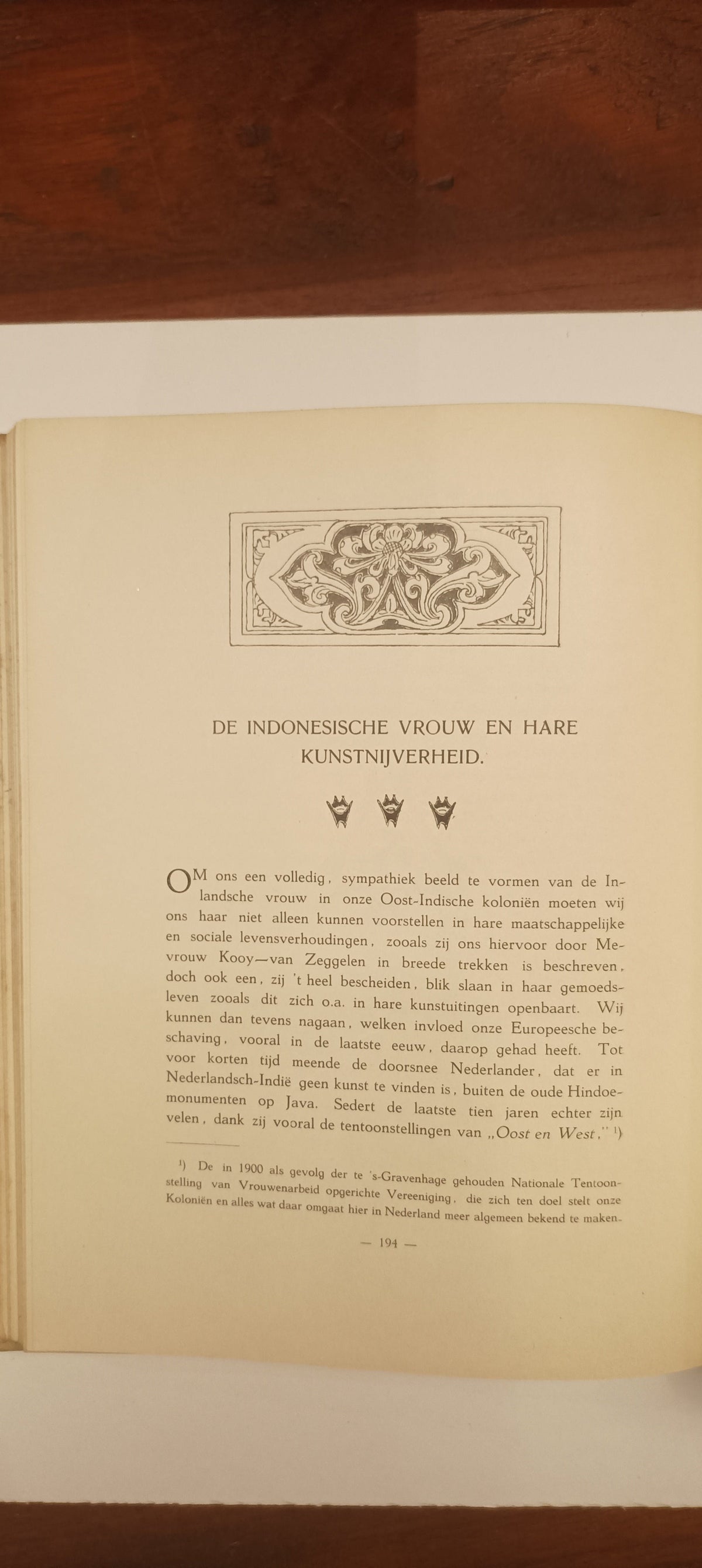 [Art Nouveau. Feminisme] Diverse auteurs. Van Vrouwenleven 1813-1913.