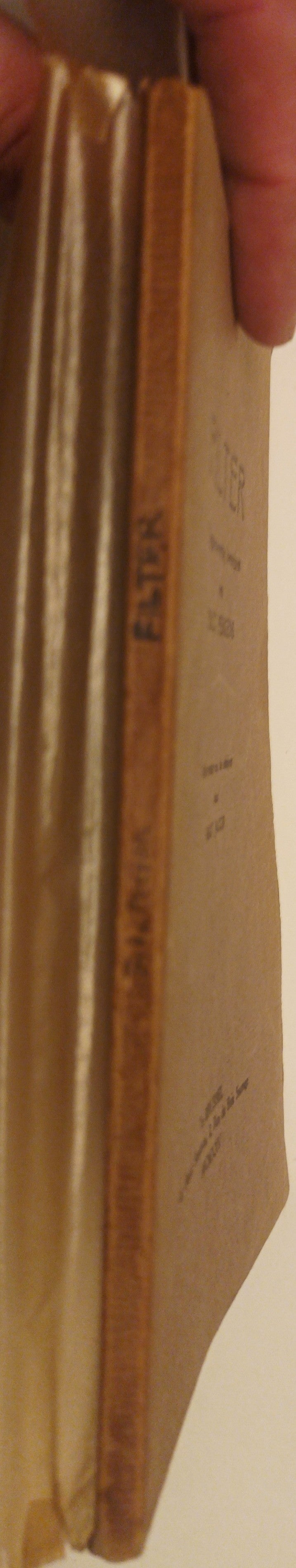 Duco Perkens [E. du Perron]. Filter. Negen-en-veertig kwatrijnen. Met portret van de schrijver door Max Jacob.