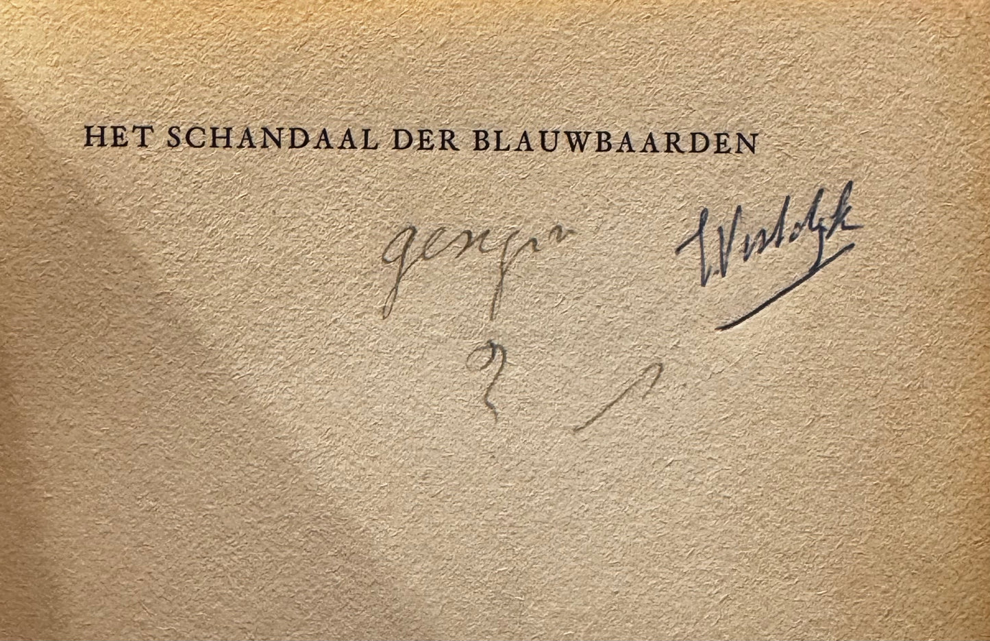 Simon Vestdijk. Het schandaal der blauwbaarden. Den Haag-Rotterdam, Nijgh en Van Ditmar, [1968]
