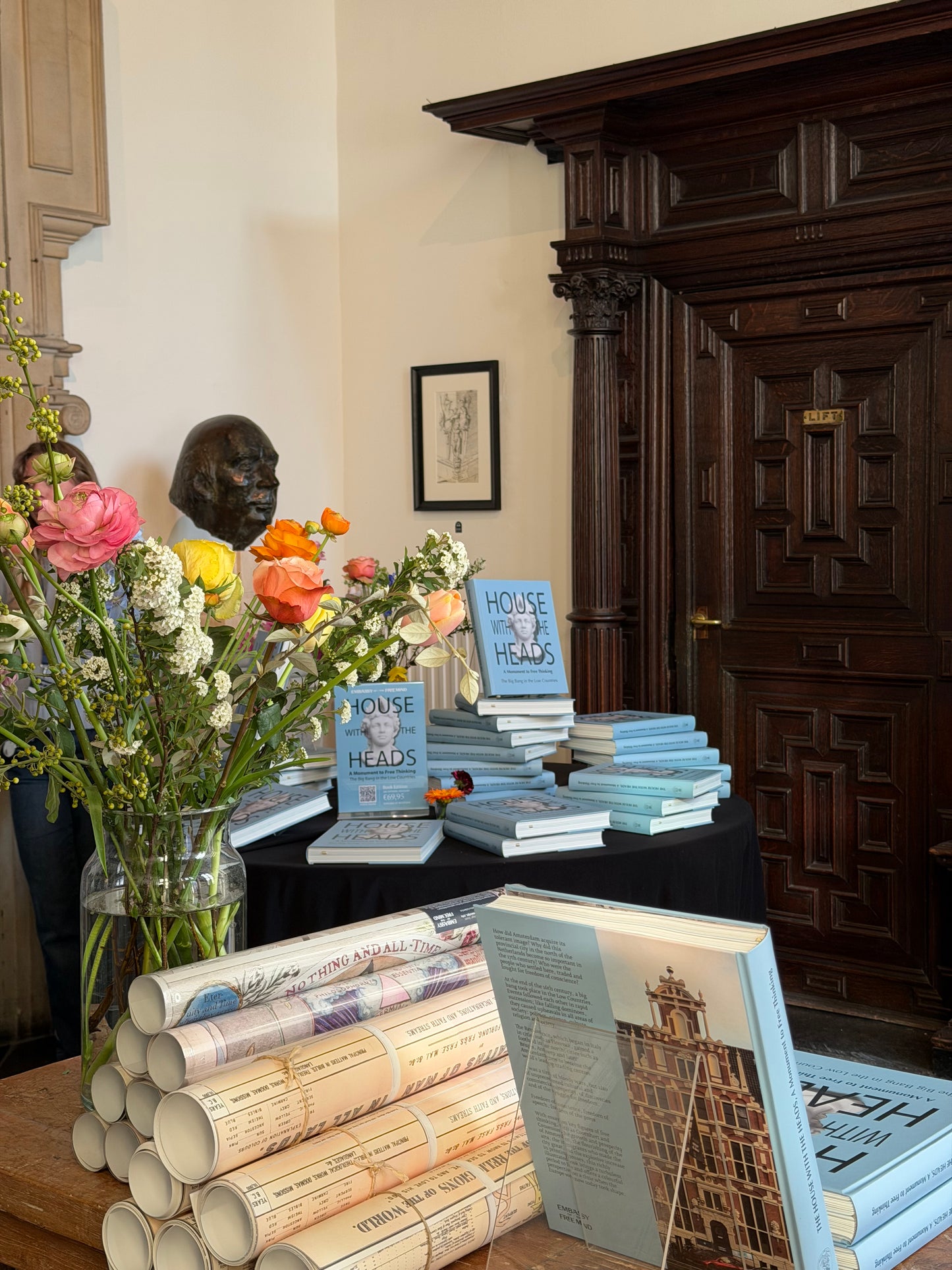 House with the Heads: A Monument to Free Thinking. The Big Bang in the Low Countries. (2026)