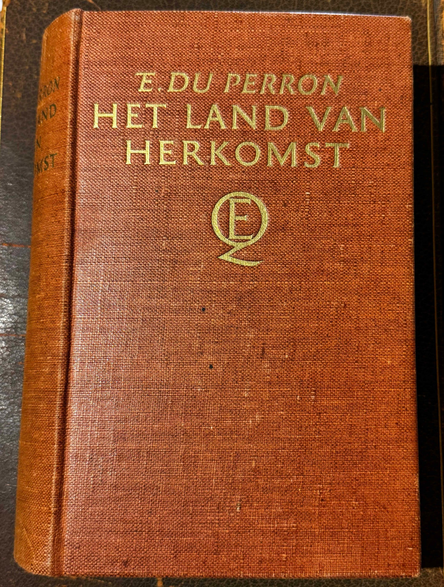 E. du Perron, Het land van herkomst. Amsterdam, N.V. EM. Querido’s Uitgevers-Mij, 1935.