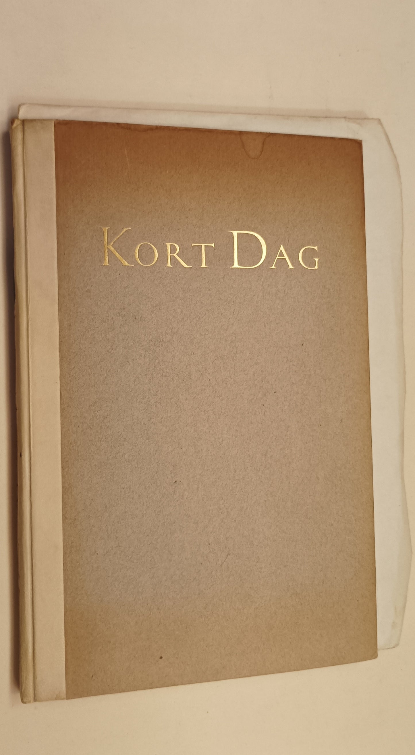 [Manuscript] Barend de Goede (red.) Kort dag. Keur uit de poëzie van jonggestorven dichters sinds 1880. Bijeengebracht en ingeleid door…